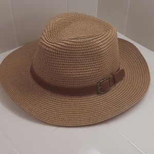 Camel colored straw fedora hat